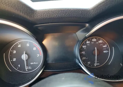 2018 Alfa Romeo Stelvio z USA, uszkodzony, nr VIN ZASFAKAN2J7B94981